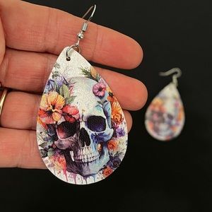 🟢 FREE WITH ANY PURCHASE OVER $10. Skull and Flowers Water Drop Earrings